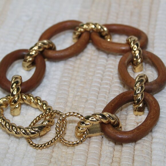 CAPUCINE DE WULF EARTH GODDESS TEAK LINK BRACELET 18k GOLD OVER BRASS LOBSTER CL - Picture 5 of 15